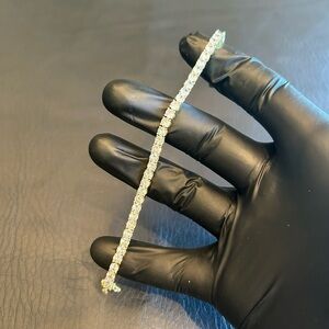 Brand New 4mm 7 Inch Gold Tennis Bracelet | VVS1 Moissanite